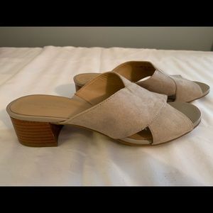 Naturalizer Beige Sandals 8.5M